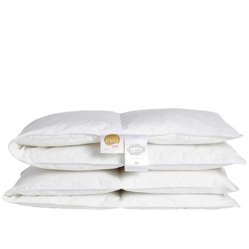 Quilts of Denmark Dozy - Junior Duvet - Warm - 280g Musk Down